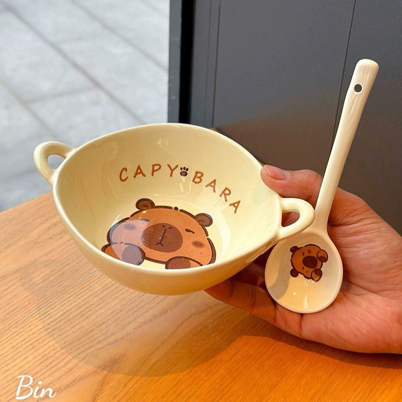 Bát Sứ Có Quai Kèm Thìa Hình Chuột Caby Bara (1 Bát Tô + 1 Thìa)