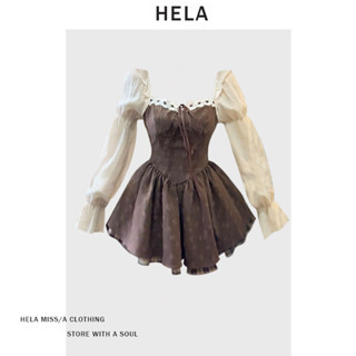 Đầm hela cổ vuông tay dài ống loe váy ngắn nhiều lớp ren có gắn nơ caro bản to sau lưng màu nâu dây thắt nơ trước ngực