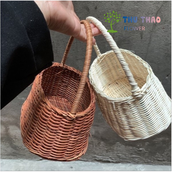 Giỏ mây tre đan cắm hoa hình oval dùng cắm hoa sáp, hoa khô, giỏ trái cây thủ công