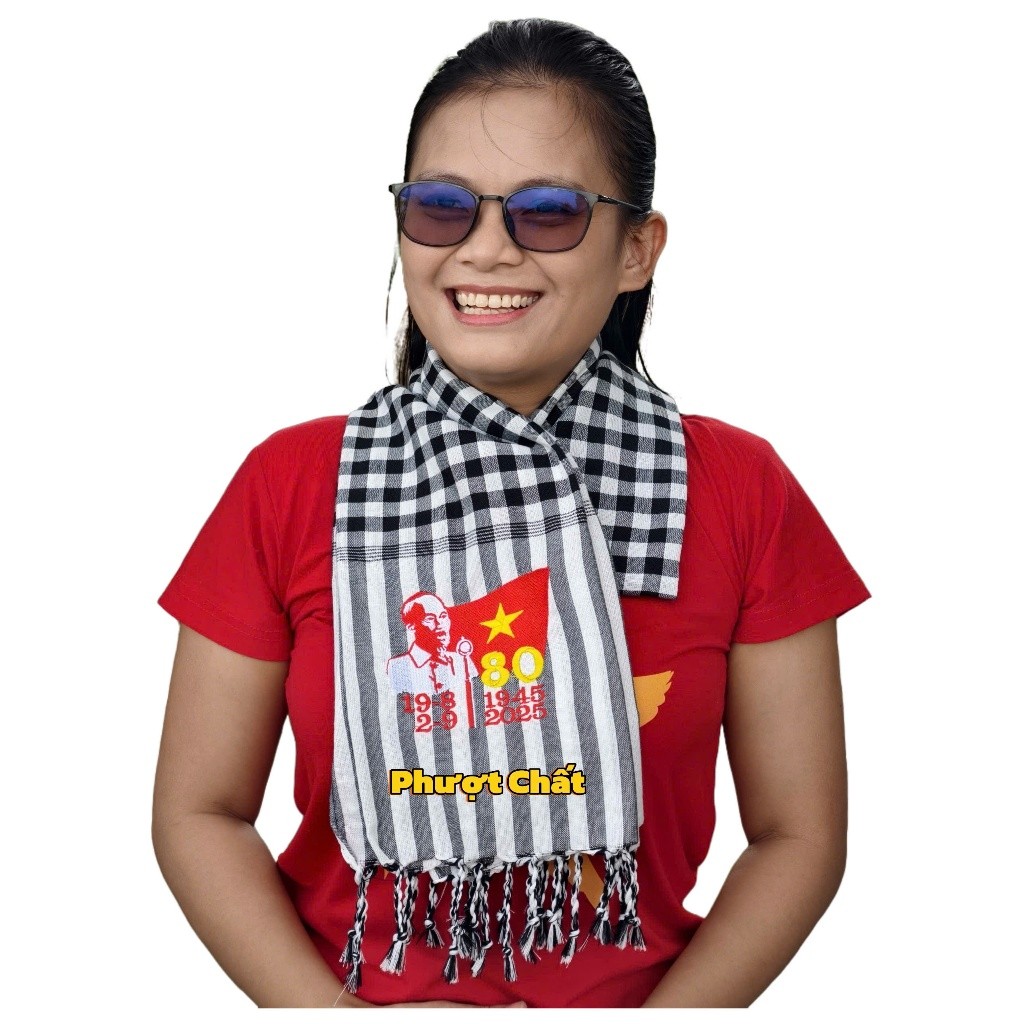 Khăn thêu LOGO 80 Năm chào mừng Quốc khánh 2/9-Khăn rằn thêu 80 Năm dùng giữ ấm,che nắng quà tặng