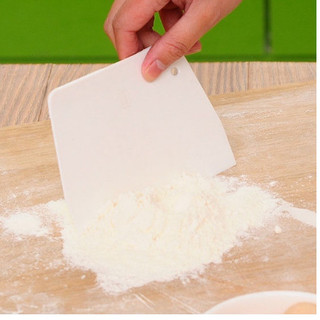 Miếng Nhựa Chà Láng / Cắt Bột Nhựa (giao màu bất kì)