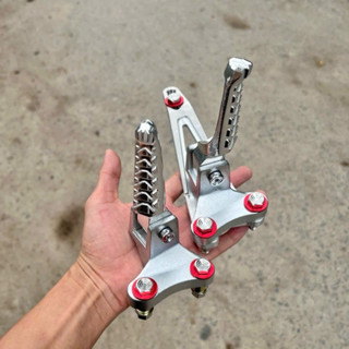  Gác chân sau malay kèm pas treo pô cho Ex150 Ex155 Ex135 Sirius Winner Sonic Satria Raider Full ốc và long đền 