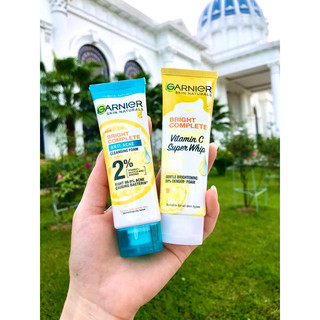 Sữa rửa mặt 3-trong-1 giảm mụn & sáng da Garnier Bright Complete Anti-Acne Foam 50g