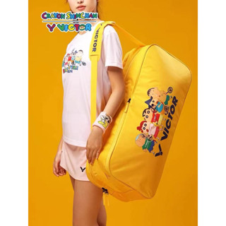 Wickdo Chính Hãng VICTOR Victory Túi Cầu Lông Crayon Shin-Chan Đồng Thương Hiệu BR5601CS Ba Lô Hình Chữ Nhật Túi Vuông Túi Đeo Ngang Di Động Túi Đeo Vai Quần Vợt Giày Độc Lập Sử Dụng Kép Lớp Vợt Cửa Sổ Thương Hiệu Mới Đa Năng Đa Năng Đa Năng