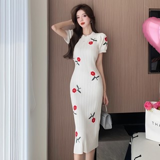 Váy dài thêu hoa hồng khí chất kiểu Pháp giờ nghỉ Trà Mẫu Mới Mùa Hè Jiashucheng váy liền dệt kim cao cấp nữ