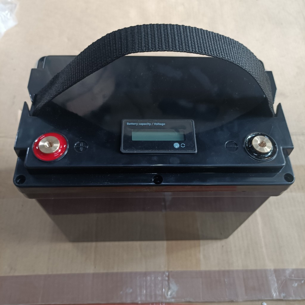 VỎ BÌNH ô tô 55Ah có đồng hồ báo, lắp được 8 cell 46160 hoặc 18 cell 33140 (lắp vừa cọc m6)