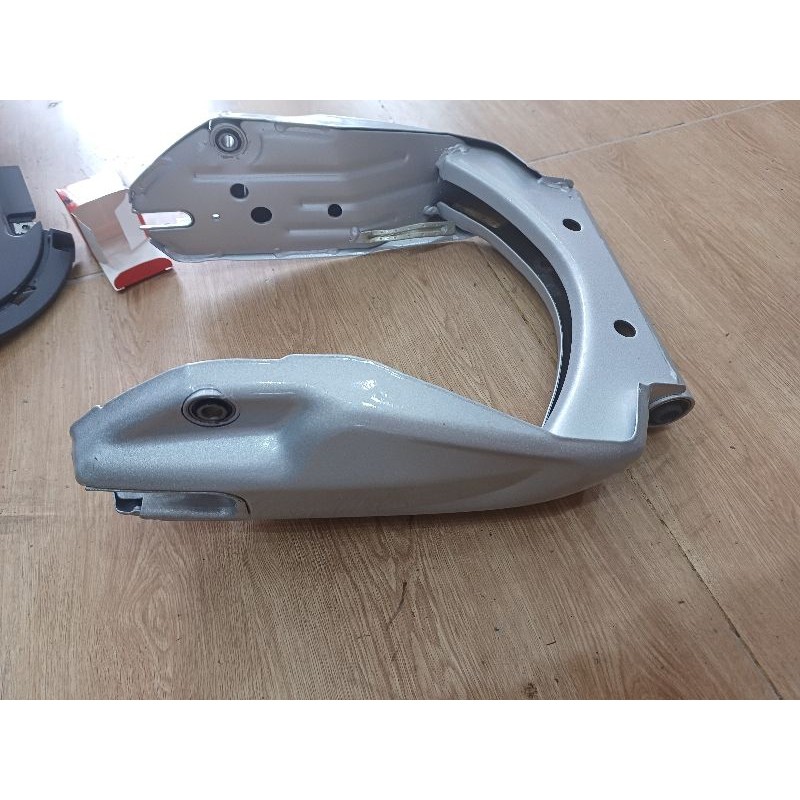 Càng - gắp sau xe máy điện gogo , Vespa ( phanh cơ sau)