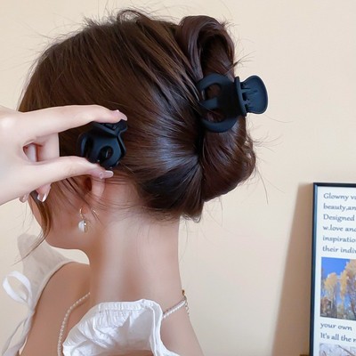 DREJEW Kẹp tóc mini chữ cái màu đen đơn giản và thời trang niche kẹp tóc cá mập kẹp phụ kiện tóc mới cá tính và đa năng