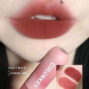 Son Colorkey Mousse Lip Mude Matte 608 với sắc hồng nâu gỗ nổi bật