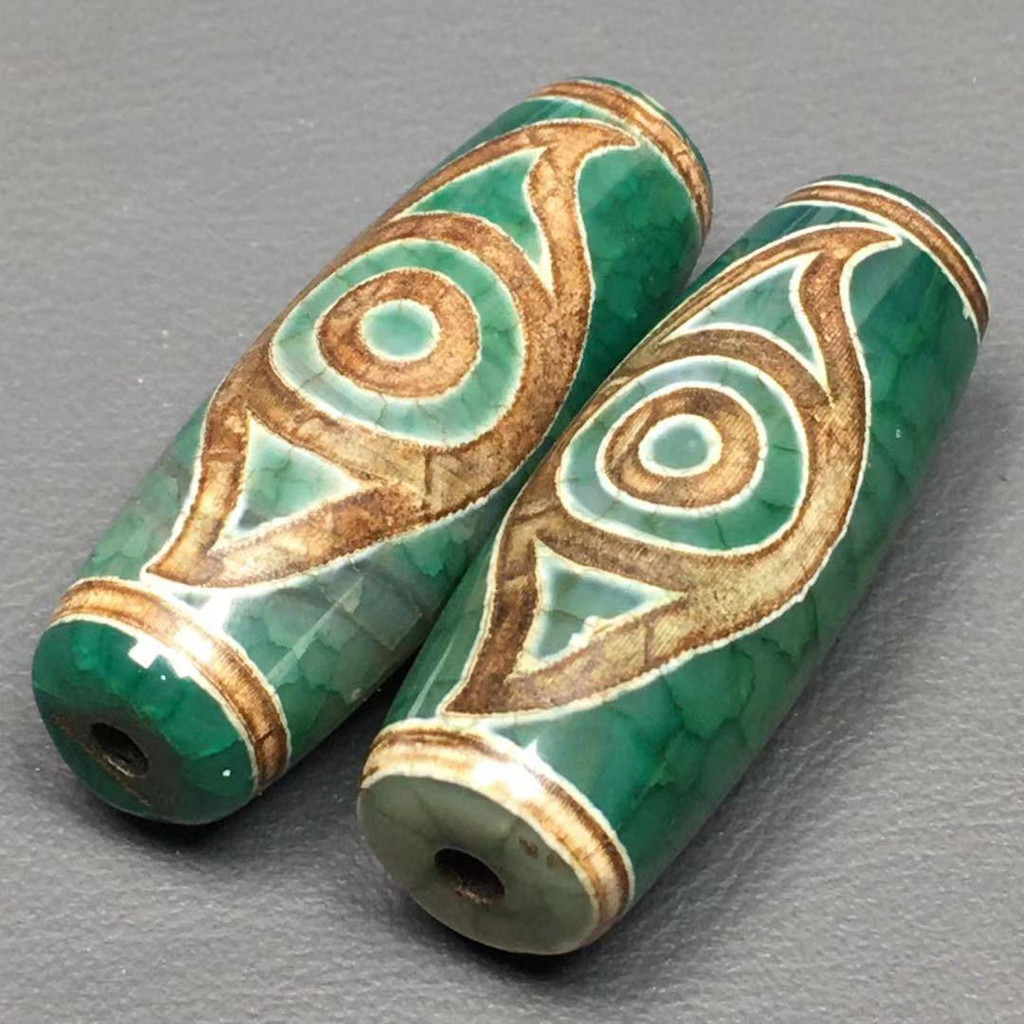 Vòng cổ mã não chalcedony phong cách Tây Tạng, họa tiết rồng xanh và mắt phượng hoàng cũ Dzi