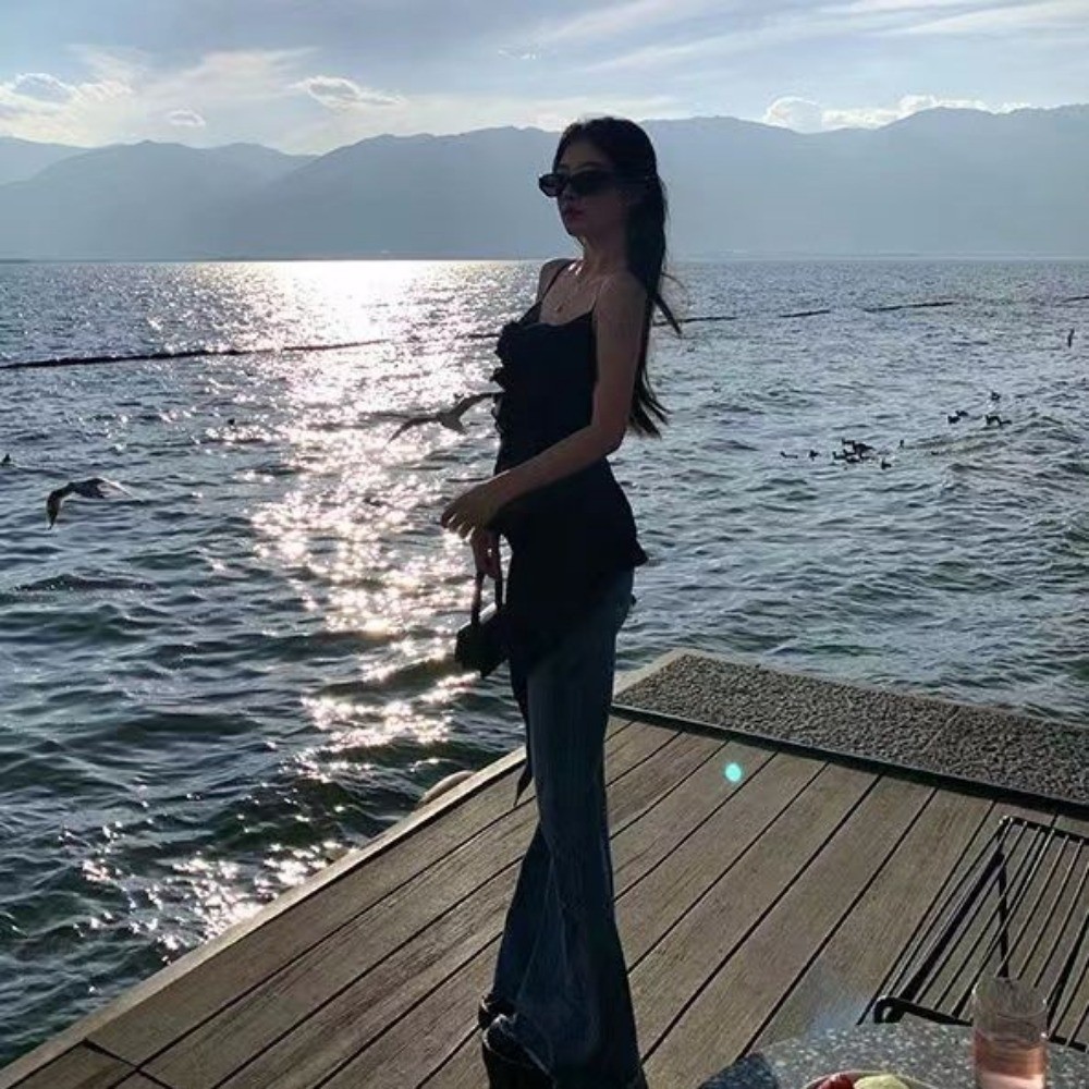 (Giao Hàng Nhanh Tại Hà Nội) Áo Yếm Hoa Ngắn Dành Cho Nữ 2024 Giảm Béo Thời Trang Mới Cho Mùa Hè Top | BigBuy360 - bigbuy360.vn