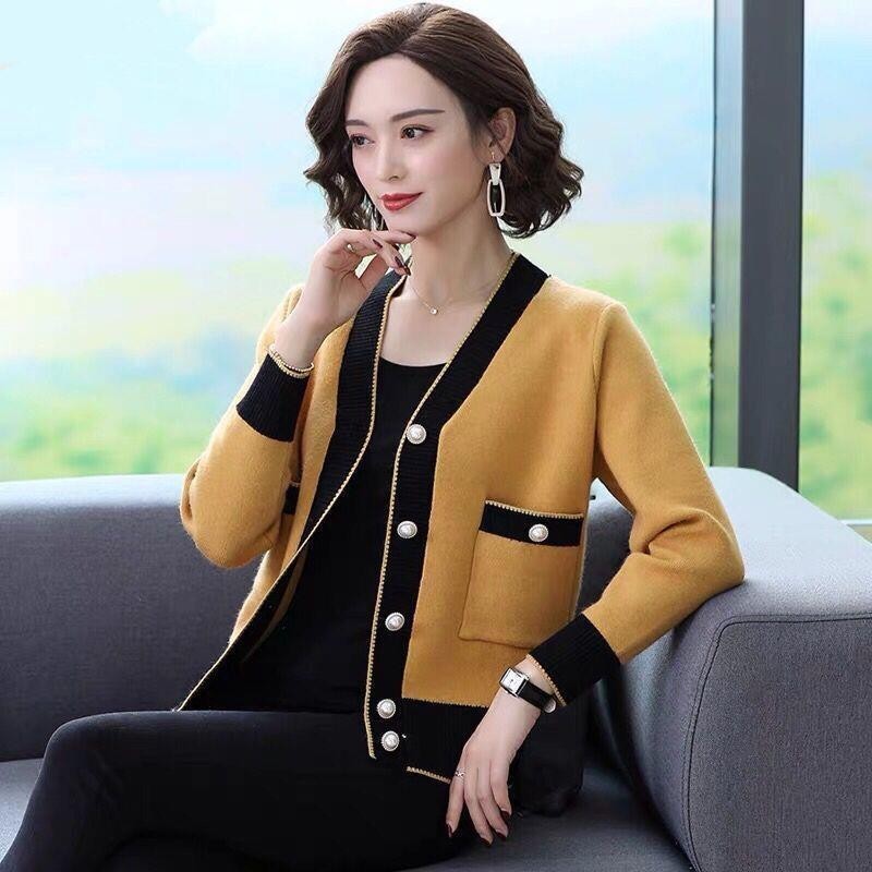 Áo len mùa xuân Áo khoác ngắn hàng đầu phong cách nước ngoài dành cho người trung niên Áo len dệt kim dài tay mùa xuân thu Áo len dệt kim Cardigan nữ 8.15