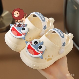 Trẻ em dép trẻ em giày lỗ mùa hè dễ thương cá mập trung nhỏ trẻ em bé influencer đế mềm chống trơn trượt đế dày dép nam dép