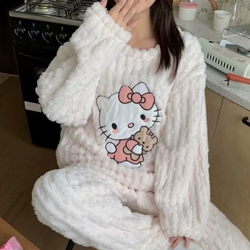 [QC]Bộ ngủ nữ lông xoắn dài tay HELLO KITTY mềm mại ấm áp freesize Women Áo Quần Ngủ Áo Ngủ Pijama X