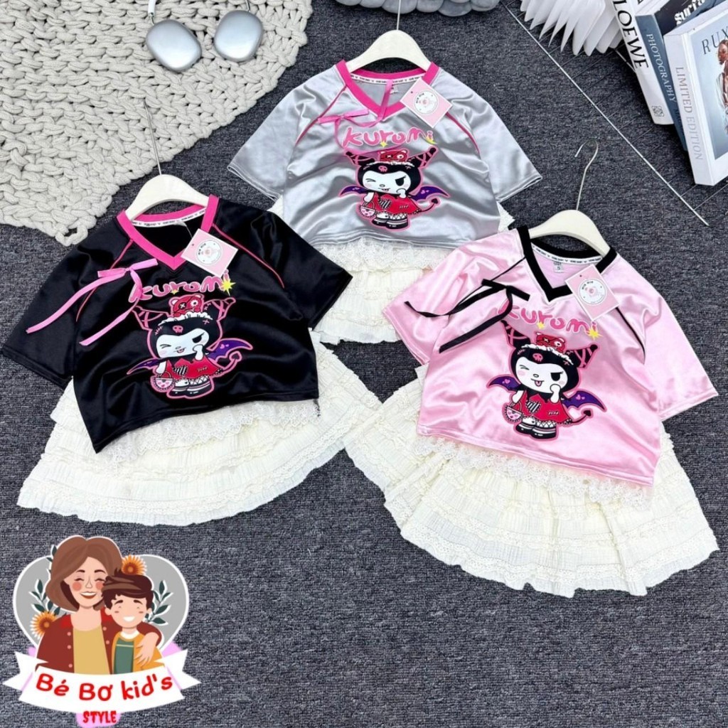 (sét chân váy bé gái 23kg~45kg) Sét chân váy Bé Gái size đại , Áo vải bóng cổ tim in hình KRU cực xi