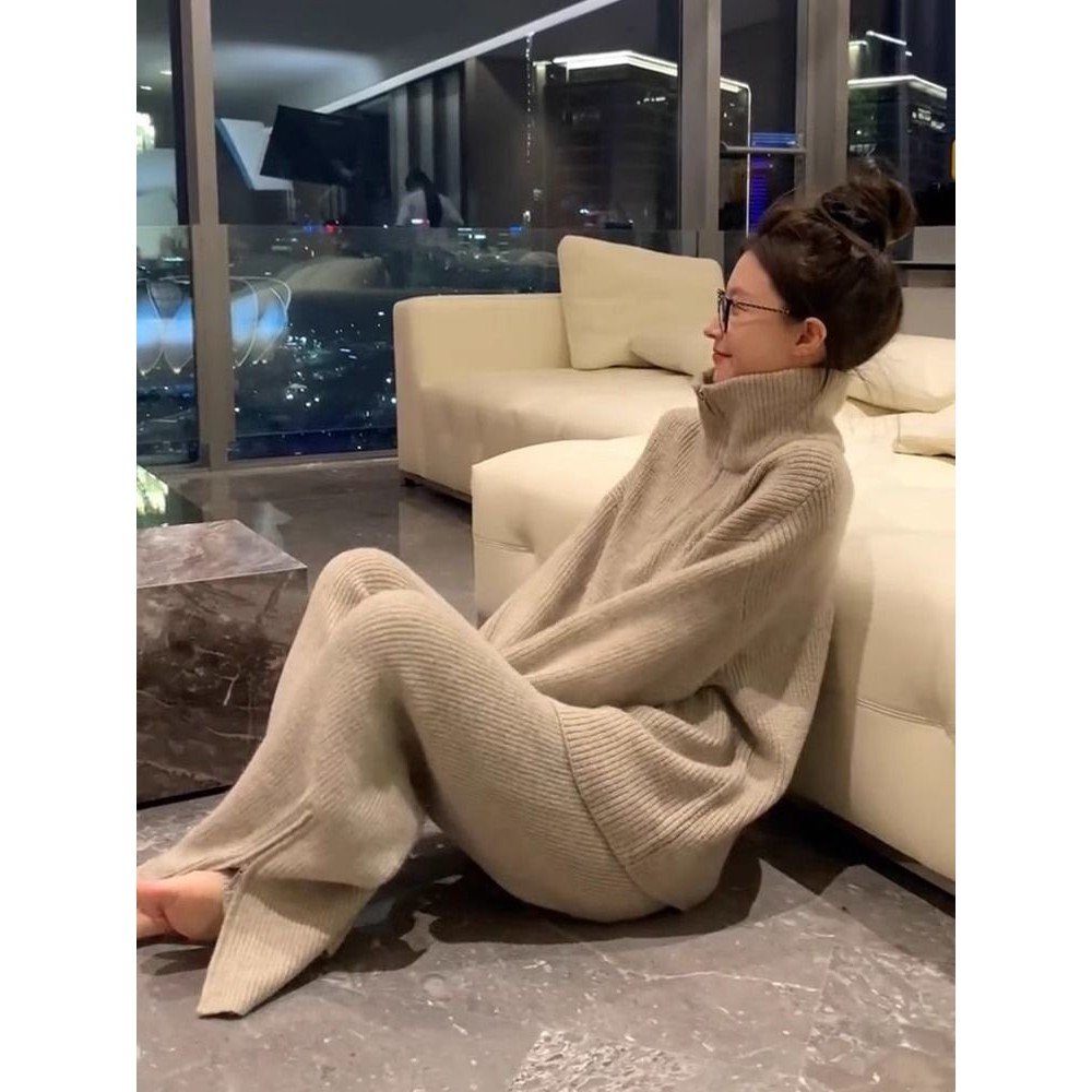 Bộ Đồ Áo Len Cổ Cao Phong Cách Lười Nữ Quần Ống Rộng Dệt Kim Thời Trang Mẫu Mới Thu Đông