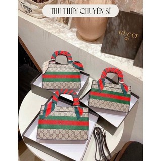 Túi xách kèm khăn sọc đỏ hàng dẹp 1