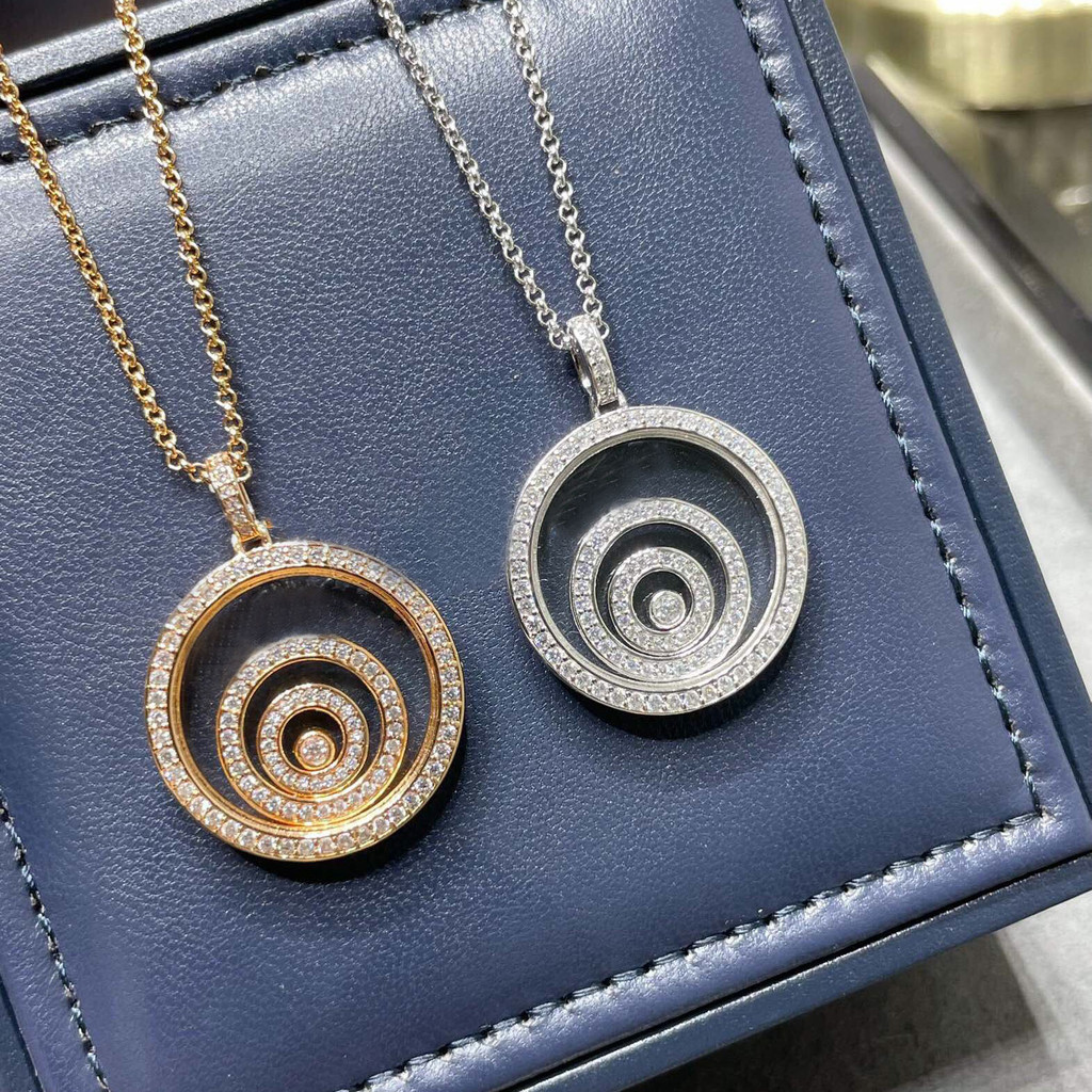 Vòng cổ Chopard chuỗi vàng hồng 18k ba vòng tròn