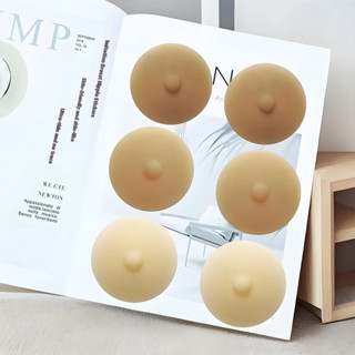  Mới Siêu Mỏng Vô Hình Miếng Dán Ngực Silicon Mô Phỏng Mùa Hè 2025 Phải Có Núm Vú Miếng Dán Đầu Mô Phỏng Núm Vú Chắc Chắn Miếng Dán Giả Núm Vú Với Keo Dán Núm Vú Chắc Chắn Phong Cách Mỏng Vô Hình Liền Mạch Miếng Dán Ngực Silicon 