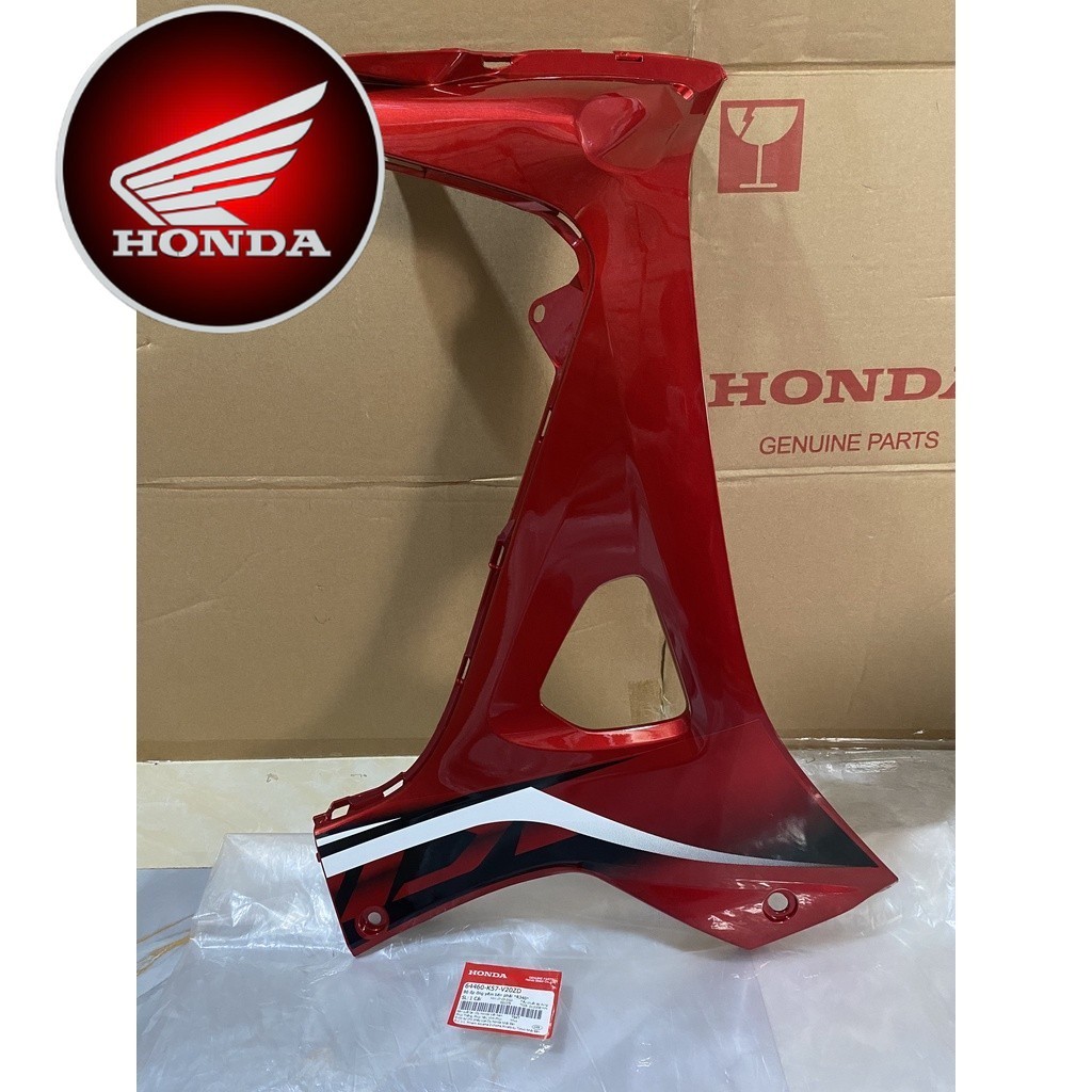 Ốp yếm trong bên phải Wave Blade 110 2014 màu  đỏ *R340* (64460K57V20ZD)