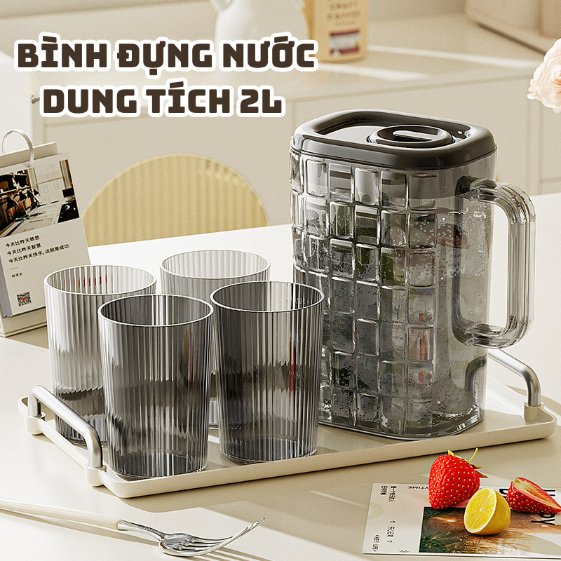 Bình Đựng Nước 2 Lít Trong Suốt – Ca Nhựa Có Quai Cầm Chịu Nhiệt Tốt, Dung Tích Lớn Mái Ấm