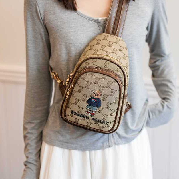 Ba lô đeo chéo, đeo hông, balo nam nữ thêu hóa tiết gấu size 15 xinh xắn K567