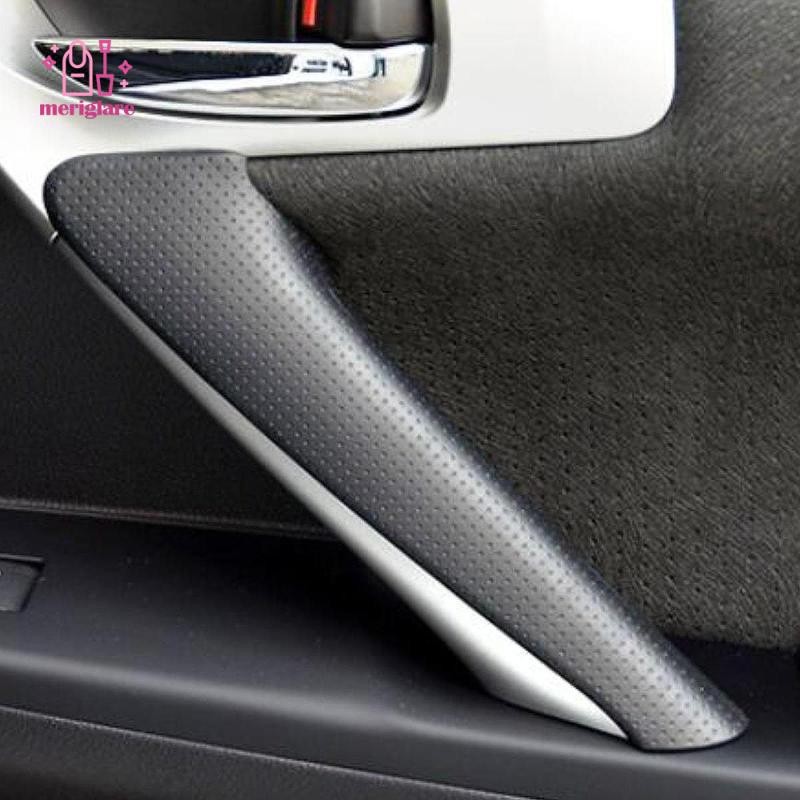 Tay Cầm Bên Trong Ô Tô Phía Trước Bên Phải