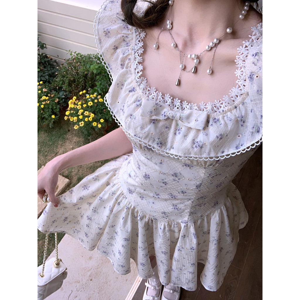 Váy Ngắn Hoa Nhỏ Màu Tím Lãng Mạn Cổ Vuông Ren Bèo Váy Ngắn Xòe Kiểu Pháp Trẻ TRung Cho Nữ