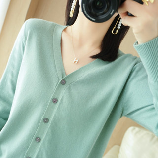 Nguyên Chất Len Cardigan Áo Nữ Dệt Kim Đáy Áo Sơ Mi Cổ Chữ V 2024 Mùa Xuân Phong Cách Mới Bên Ngoài Áo Len Ngắn Nữ