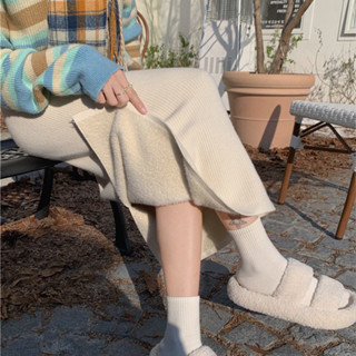 Chân váy dệt kim xẻ tà lông chồn lót nhung Jiashucheng chân váy một bước Waffle dày dặn mùa đông cho nữ váy ống đứng dài vừa ôm hông