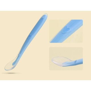 Thìa ăn dặm silicon cho bé DD216