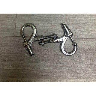 Móc bấm treo đồ xe máy(giá1cái)