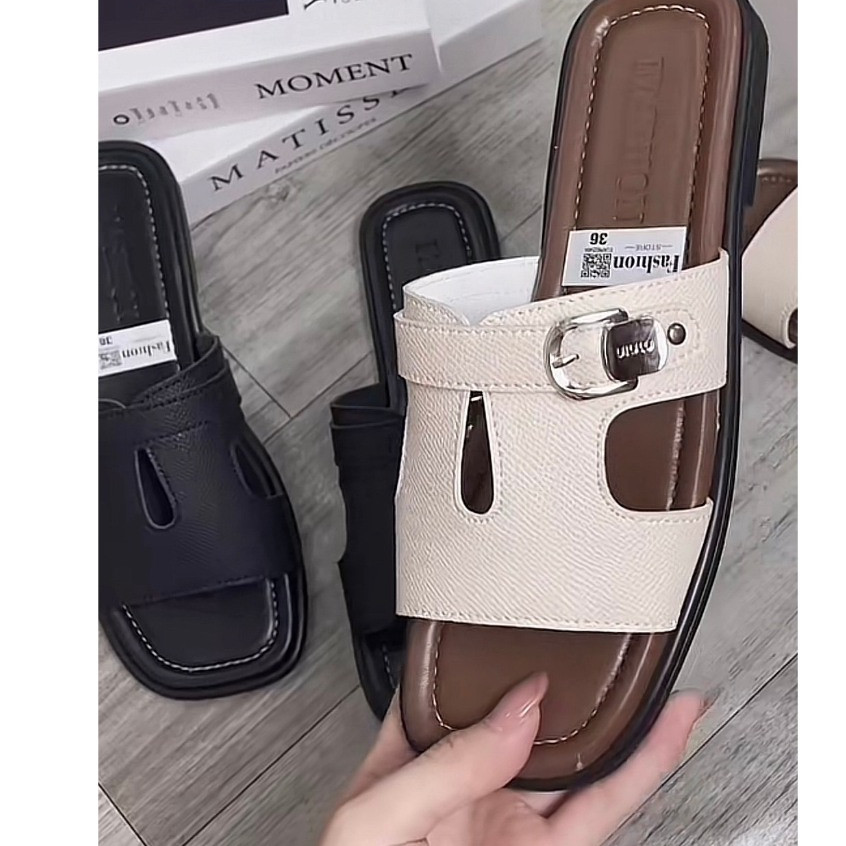 Dép Lê Gắn Khuy Cài Sang Chảnh 2 Màu Dễ Phối Đồ LuxyShoes LX196