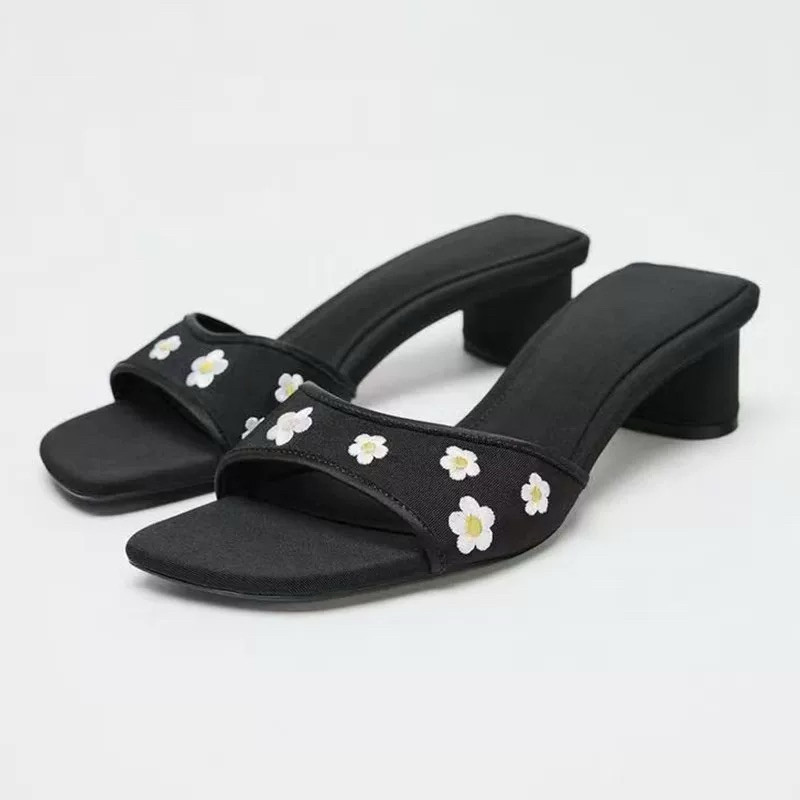 SD HC Guốc thêu Z hoa cúc vàng nền đen FULLBOX HC SD