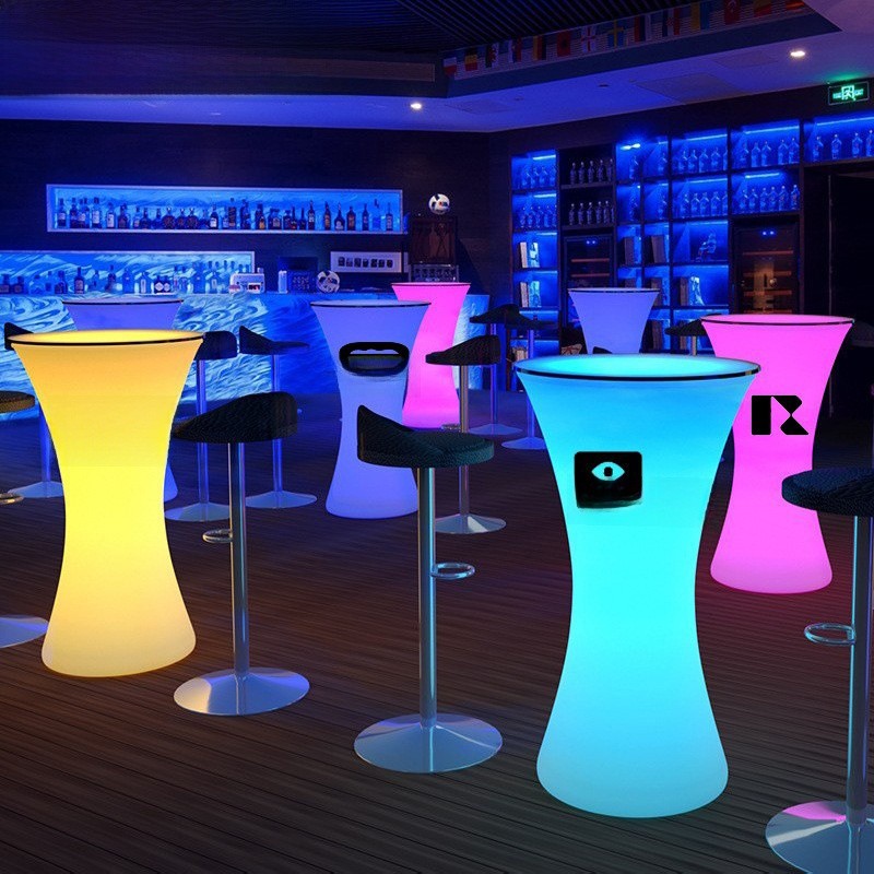 LED Lighted High Bar Stool with a Sense of Luxury, High Chair for Outdoor Use, Round Dining Table Ch