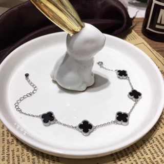 Vòng tay cỏ ba lá bốn lá bằng thép titan Năm lá cỏ bốn lá màu đen dành cho nữ Phong cách mới Quà tặng phong cách ngọt ngào Unisex [Không phai có thể được ra mắt