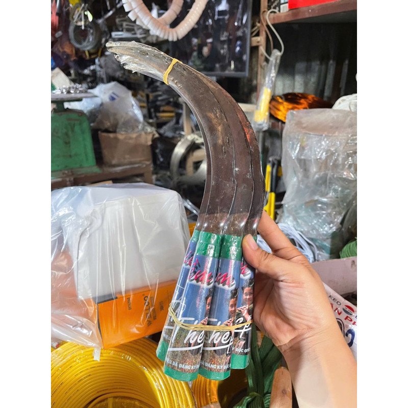 (Giá Tốt) Liềm cắt cỏ , liềm cắt lúa 7 thép tay cầm nhựa siêu sắc