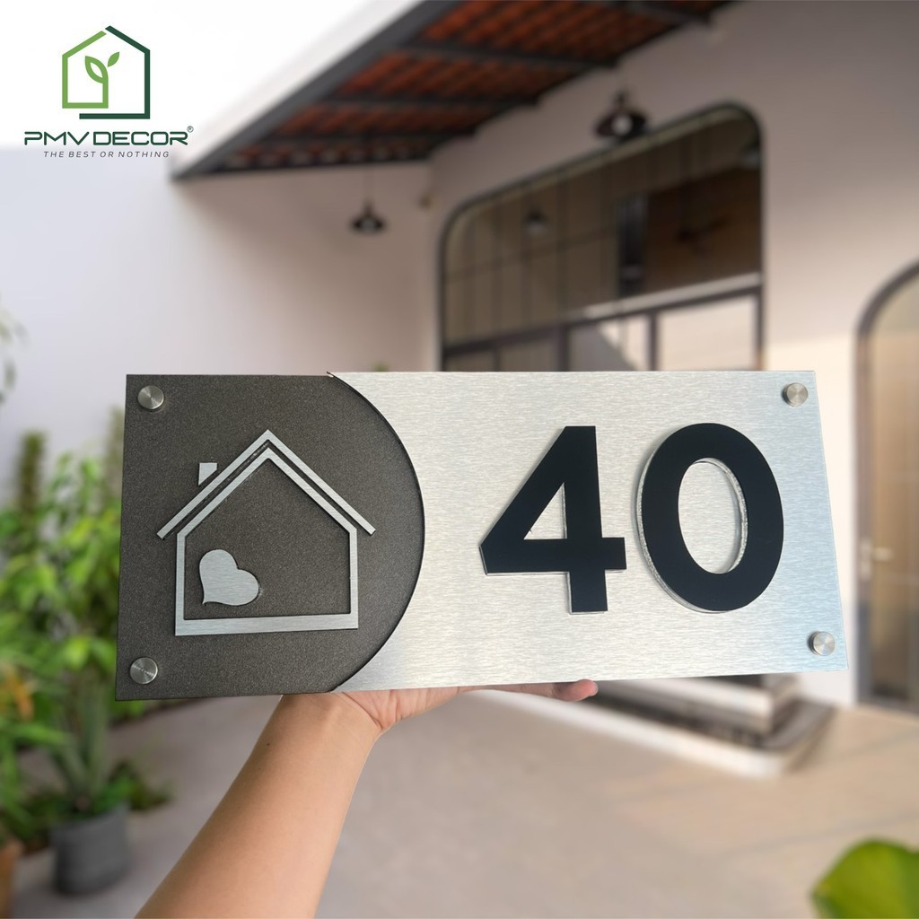 BIỂN SỐ NHÀ DECOR ẤN TƯỢNG - Mẫu nền Alu Xước + Mica cán Decal ghi sần. Số nổi 1cm - BSN-PMV361
