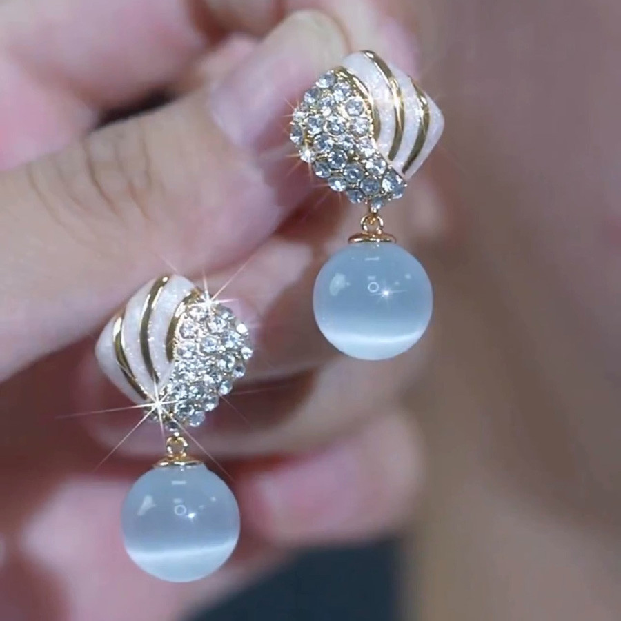 Tính khí retro cao cấp với bông tai hình học kim cương giả và opal