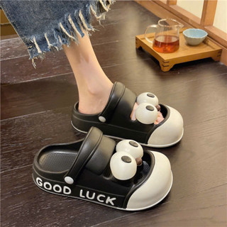 DÉP BÍT MŨI CÓ QUAI HẬU DỄ THƯƠNG DÀNH CHO NỮ KÈM PHỤ KIỆN ĐÔI MẮT CUTE [ SỤC 2 MÀU ]