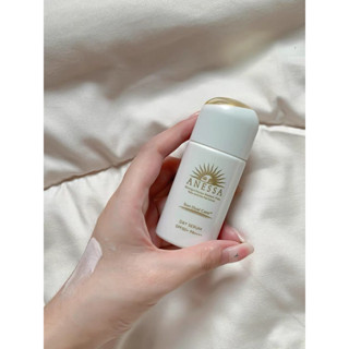 ( đọc mô tả hsd 10/25) kem chống nắng Anessa 30ml