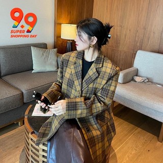 Áo khoác len kẻ sọc màu cà phê màu vàng dành cho nữ Trung dài 2023 Thu Đông Phong cách mới Phiên bản Hàn Quốc Bộ đồ ảnh hưởng đường phố chiên