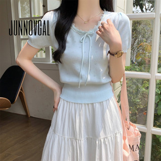Áo thun nữ JUNNOVGAL Dệt kim rỗng cổ chữ U Ren màu trơn Phong cách mới tay ngắn