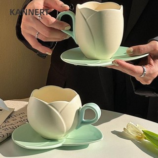 Bộ cốc và đĩa sáng tạo hình hoa