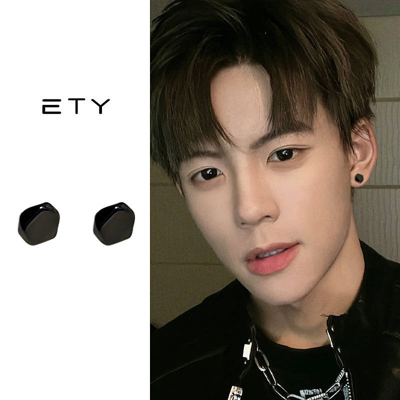 Sterling Silver Stud Earrings for Boys Black High-Grade American Niche Screw Design Sense Ruan Hands