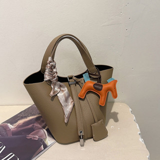  Túi Rổ đựng rau củ túi xách nữ xu hướng mới 2024 Túi xô họa tiết quả vải da mềm Túi xách tay Phong cách Hàn Quốc cho mẹ và con 