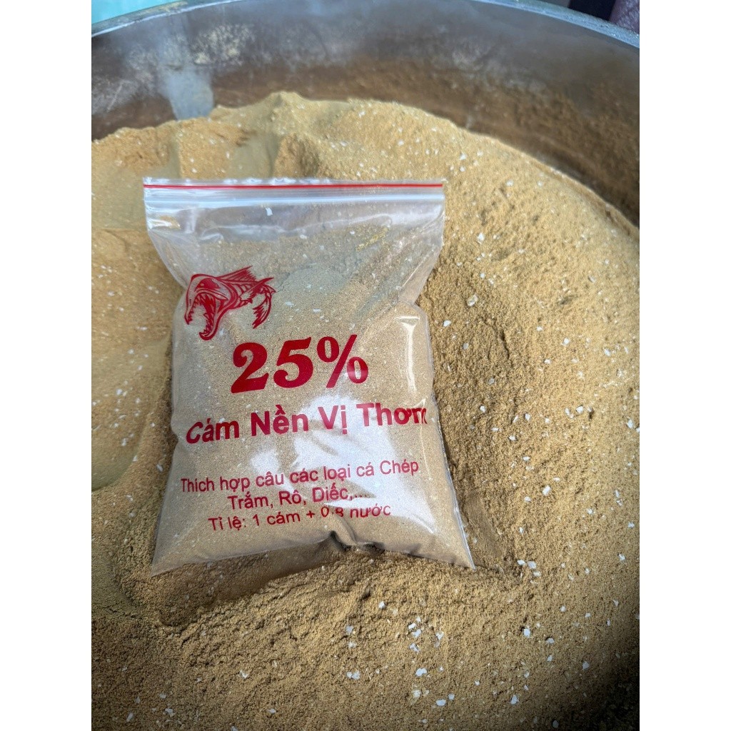 Cám cá, cám nền HUYẾT NGƯ Vị tanh 20%, Vị thơm 25% độ đạm- Gói 500GR