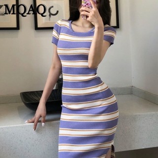 Váy dệt kim màu MQAQ mùa xuân sọc mới màu tương phản váy mỏng đế dệt kim vừa và dài xẻ cầu vồng