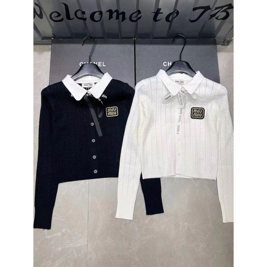 Ao cardigan Xiaoxiangfeng Original Label thu dong, phong cach preppy voi chitiet chu cai va bow, phu