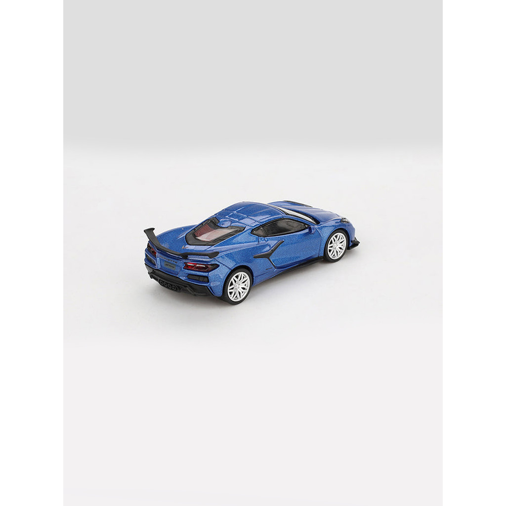 MiniGT Box Version MGT00892 Chevrolet Corvette Z06 2023 Elkhart Lake Blue Metallic